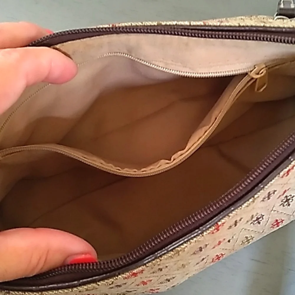 Cute Tan & Multicolor Hand/Shoulder Bag. - Picture 7 of 9